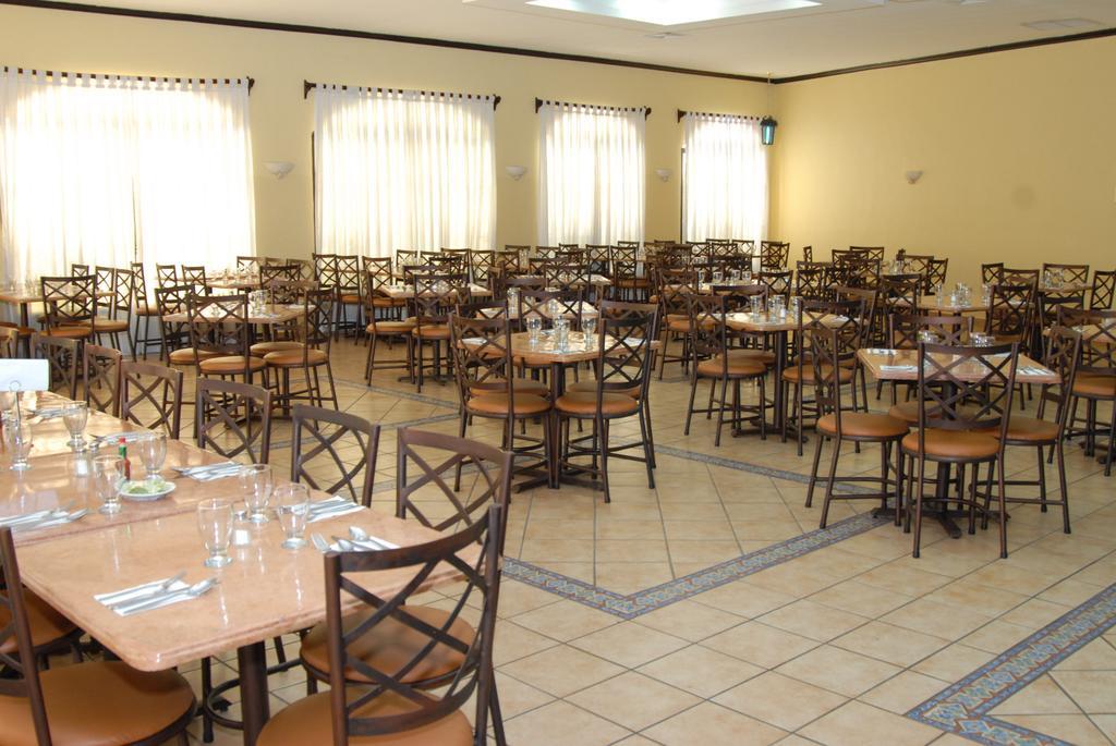 Apart Hotel Villa Nuria San Pedro Sula Extérieur photo