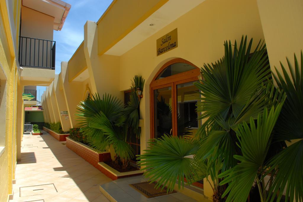 Apart Hotel Villa Nuria San Pedro Sula Extérieur photo