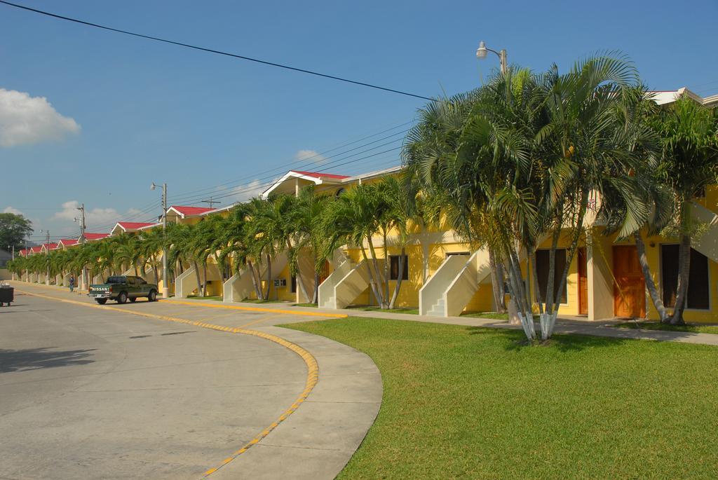 Apart Hotel Villa Nuria San Pedro Sula Extérieur photo